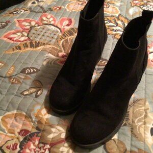 Divide Boots Womens Platform Chelsea Ankle High Heels Black Faux Leather size 37